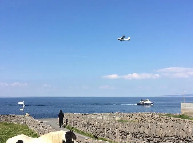 Bru Radharc Na Mara - Sea View Inis Oírr